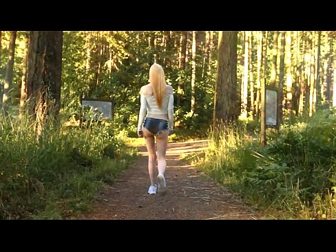 ❤️ Falleg kona hreyfir sig hægt, ekki nektarmyndband ️❌ Slúður á klám is.com-porn-kai.ru ❤